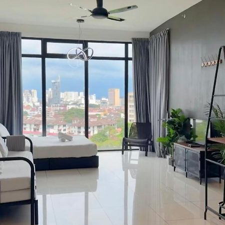 Beacon Executive Suite - City View - By Iz George Town Exteriér fotografie