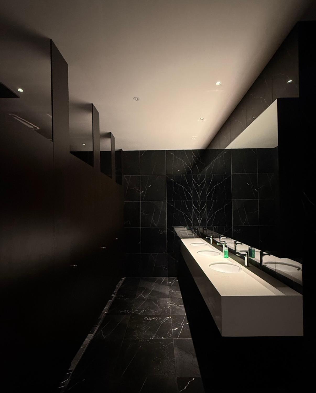Beacon Executive Suite - City View - By Iz George Town Exteriér fotografie