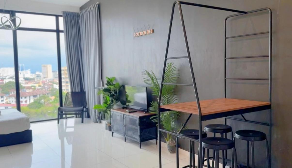 Beacon Executive Suite - City View - By Iz George Town Exteriér fotografie